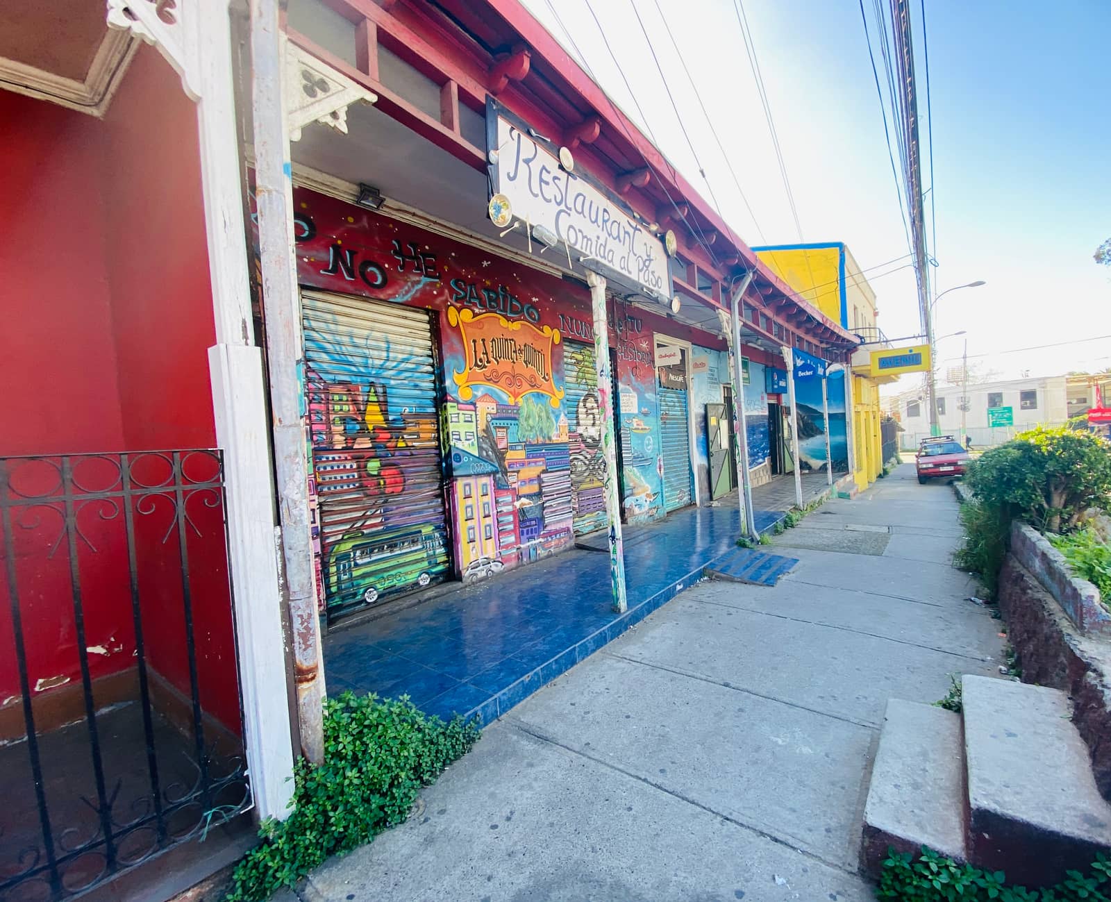 Vendo terreno con locales comerciales — imagen 2